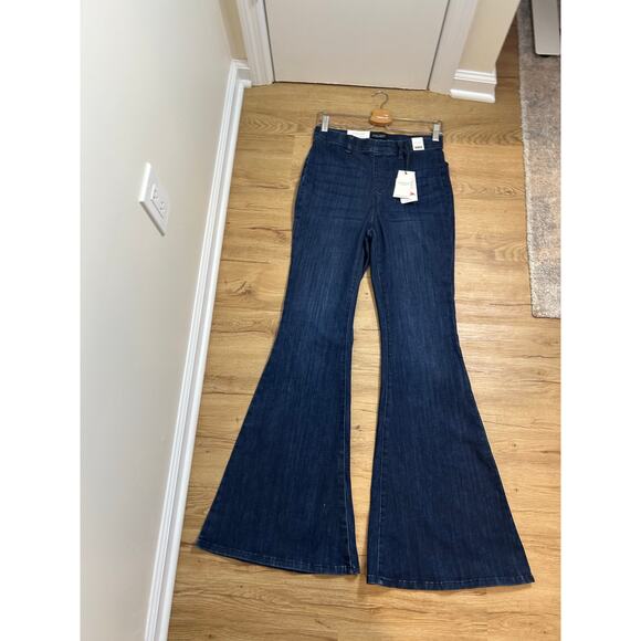 Judy Blue High Rise Pull On Super Flare Jeans Size 28 New - Picture 2 of 7